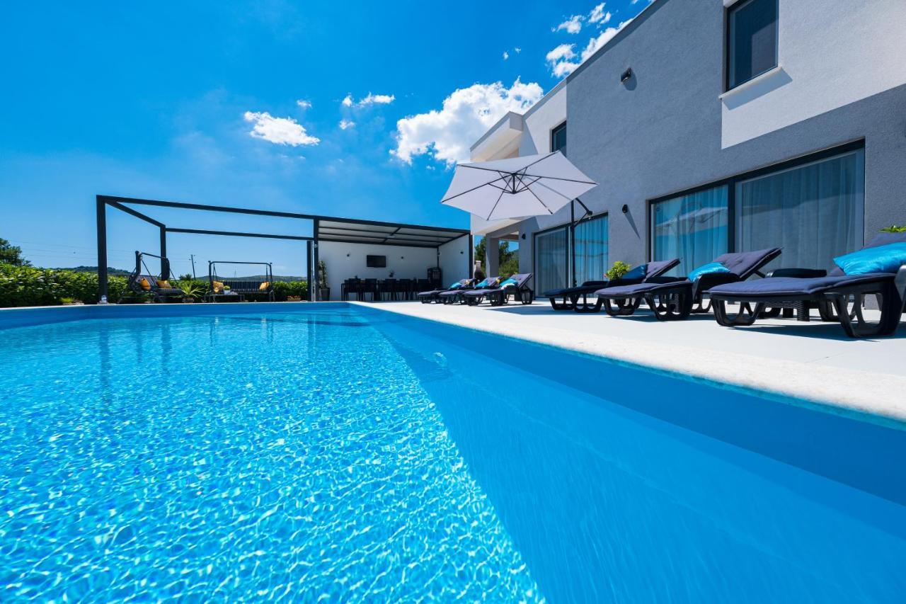 Villa Sky - Heating Pool Kastel Novi Exterior photo